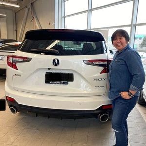 Meet your Posher, Eva